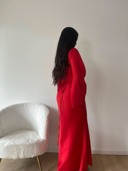 Elegantes Satinkleid mit Rückenschnürung