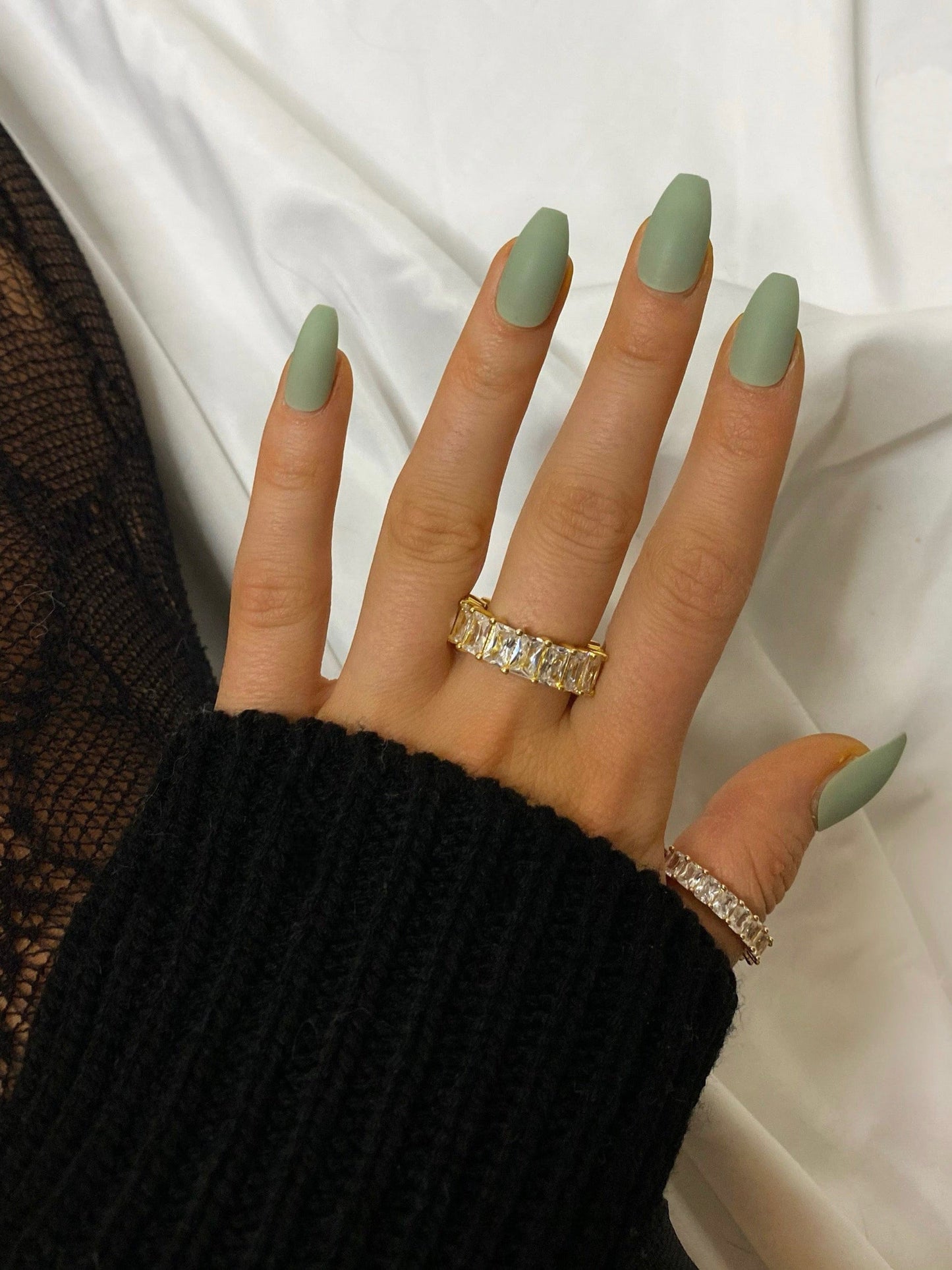 NATURAL Nails