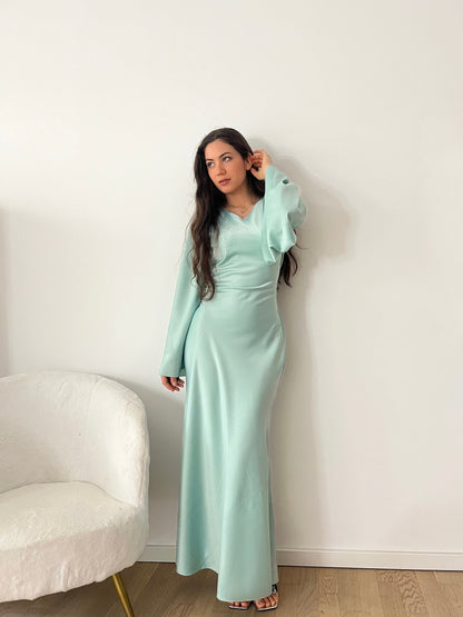 Elegantes Satinkleid mit Rückenschnürung