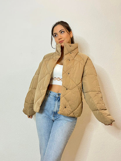 Steppjacke mit hohem Kragen