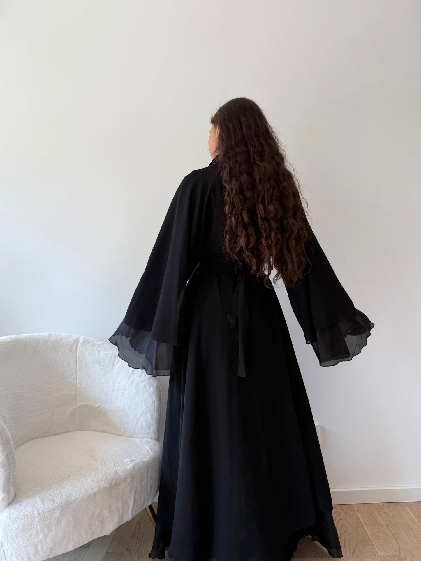 Zweiseitig tragbarer Kimono mit Volants