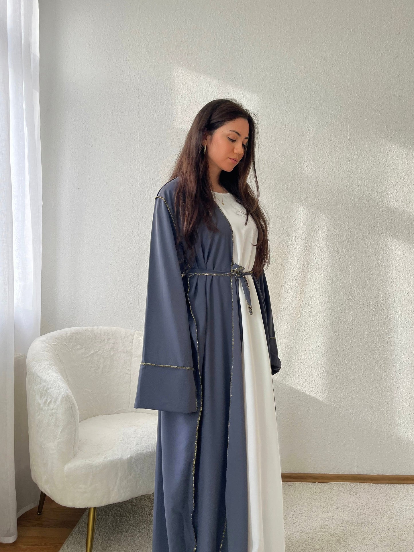 Leichter Kimono mit goldenen Linien