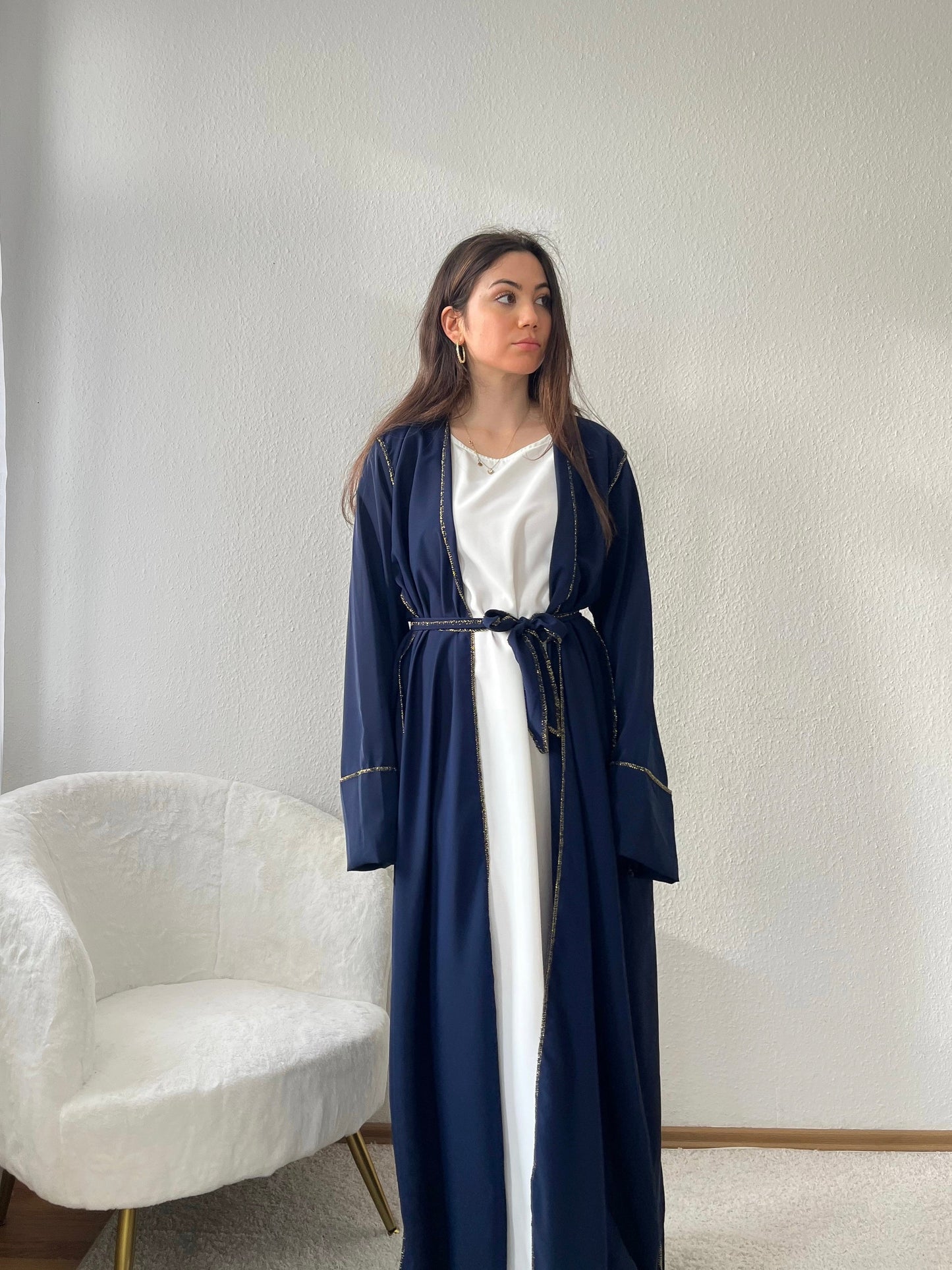Leichter Kimono mit goldenen Linien
