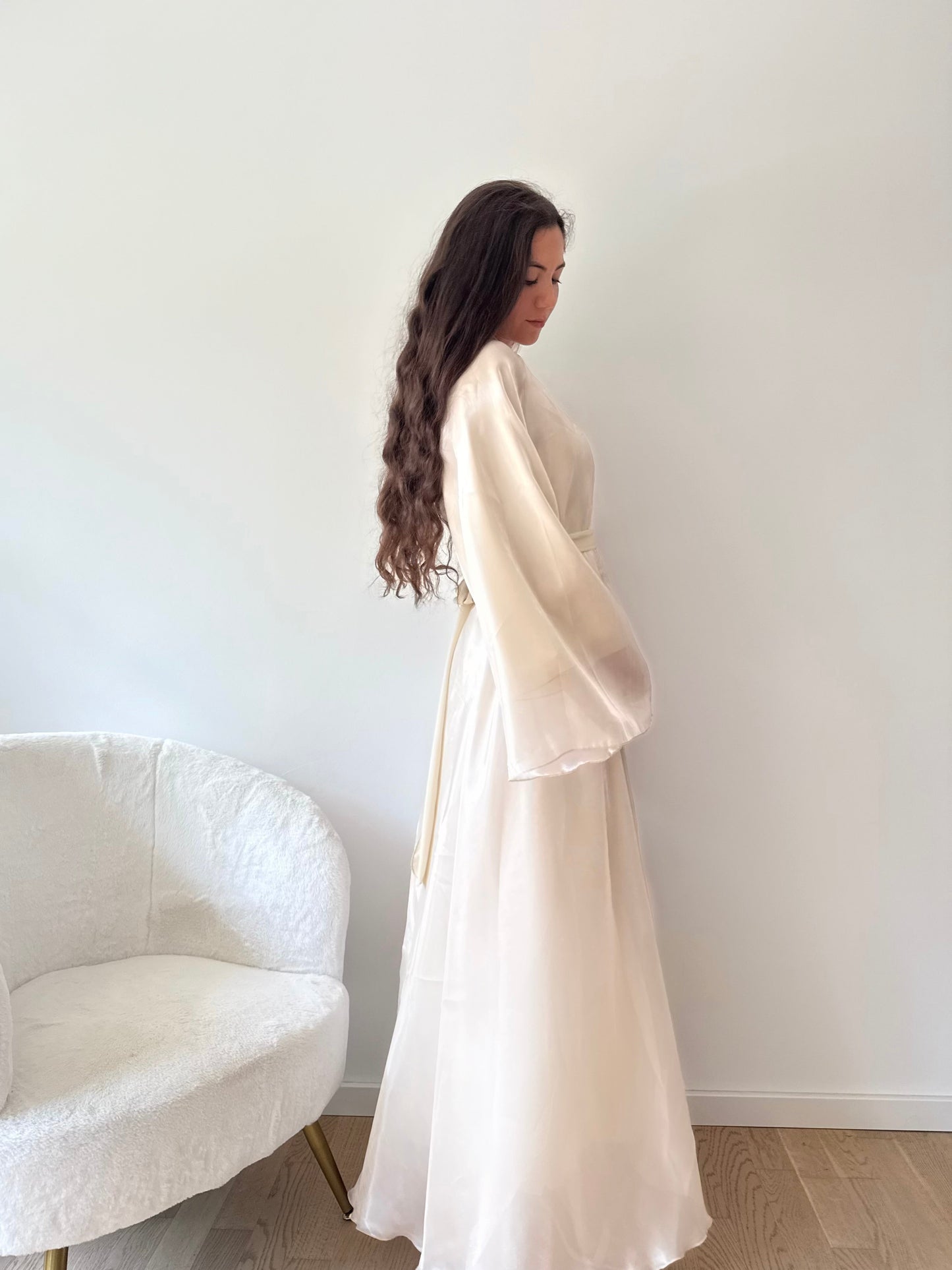Zweiseitig tragbarer Kimono mit Volants