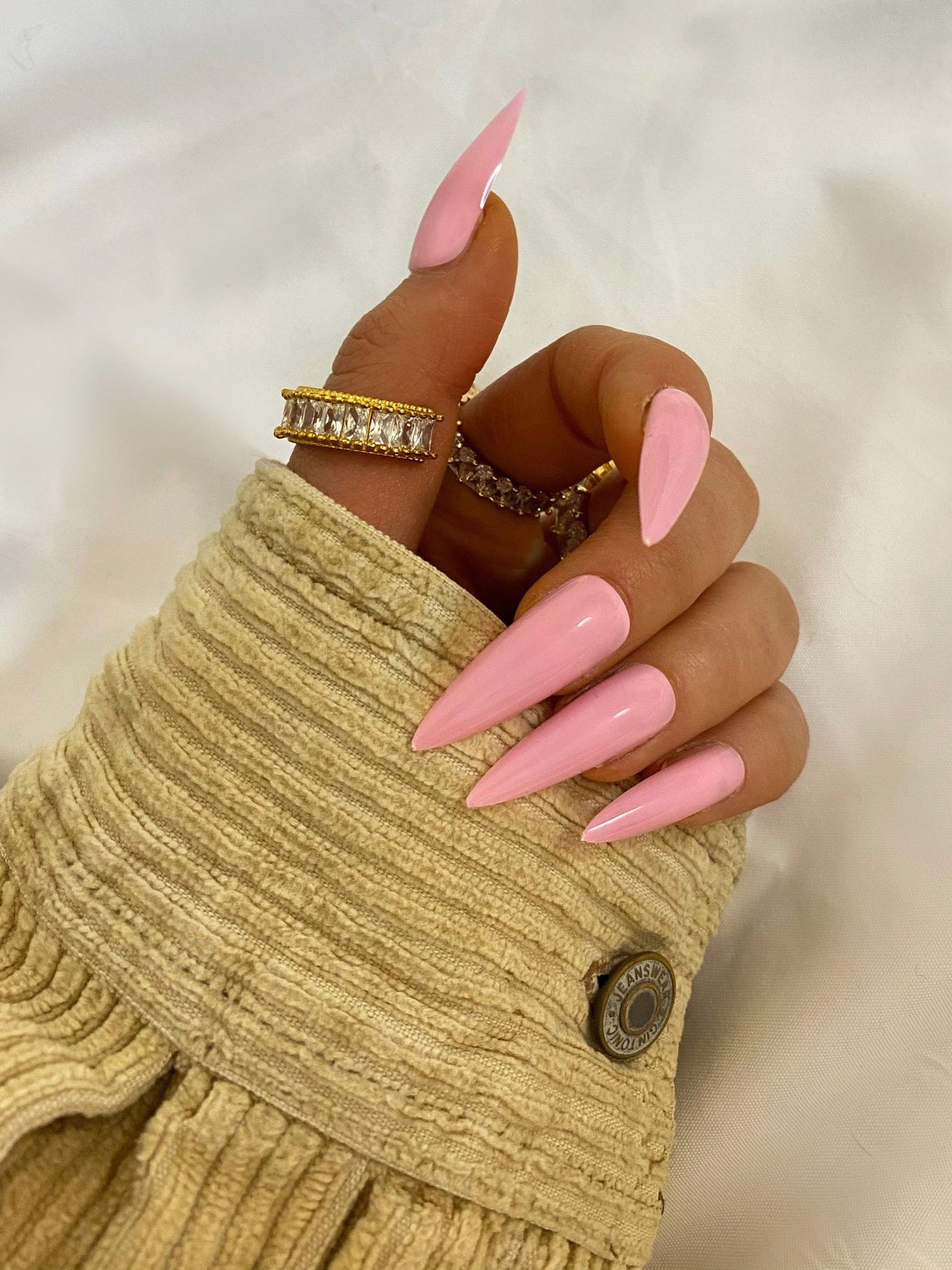 DIVA SHARP Nails