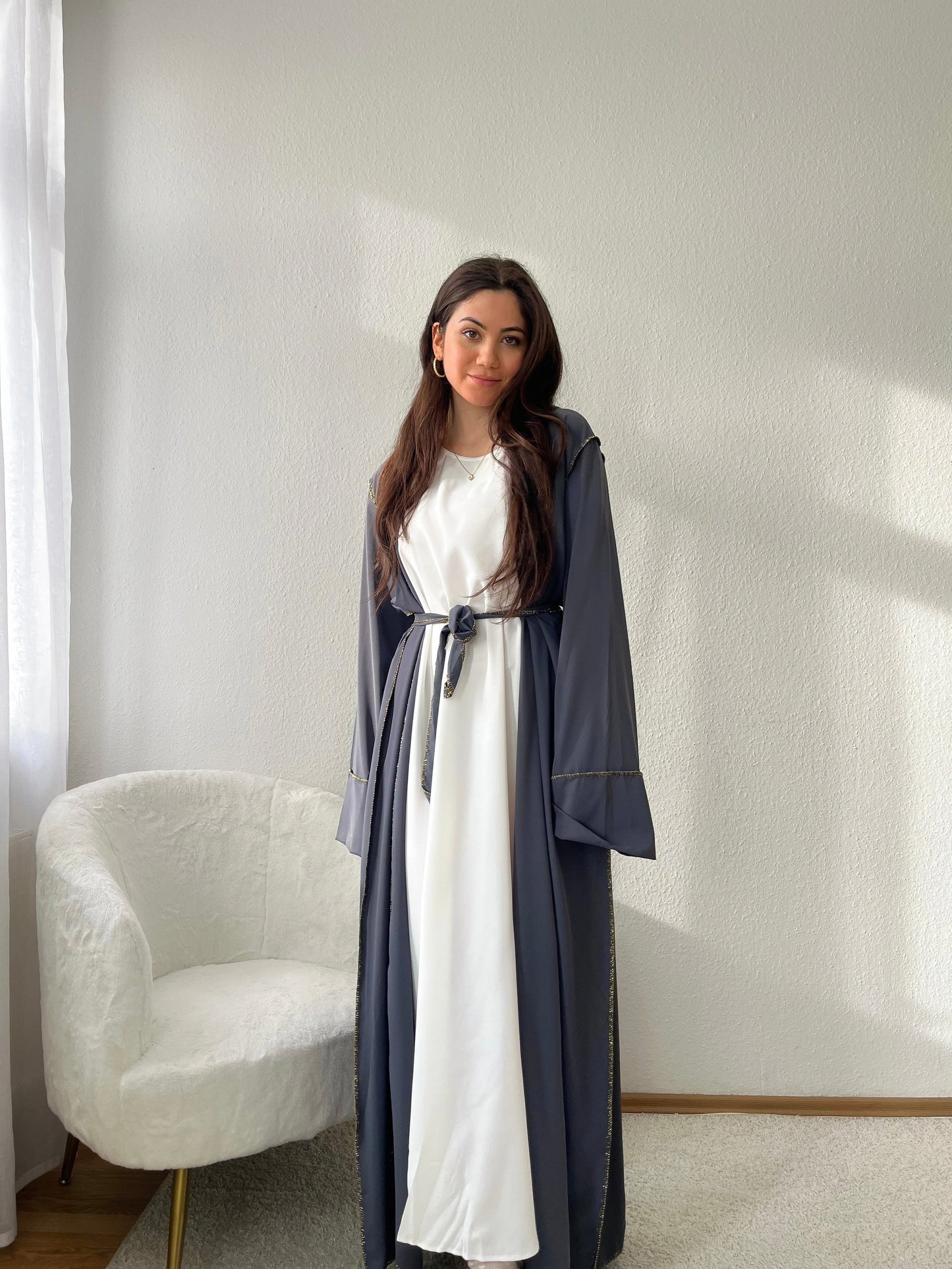 Leichter Kimono mit goldenen Linien