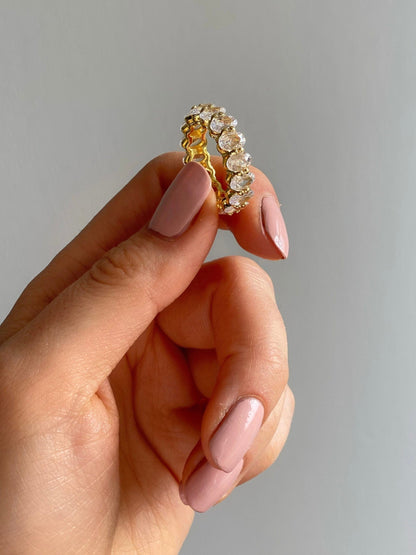 Ringe mit großen Zirkoniasteinen